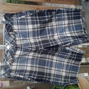 Men's shorts size 32 inseam 11 good condition